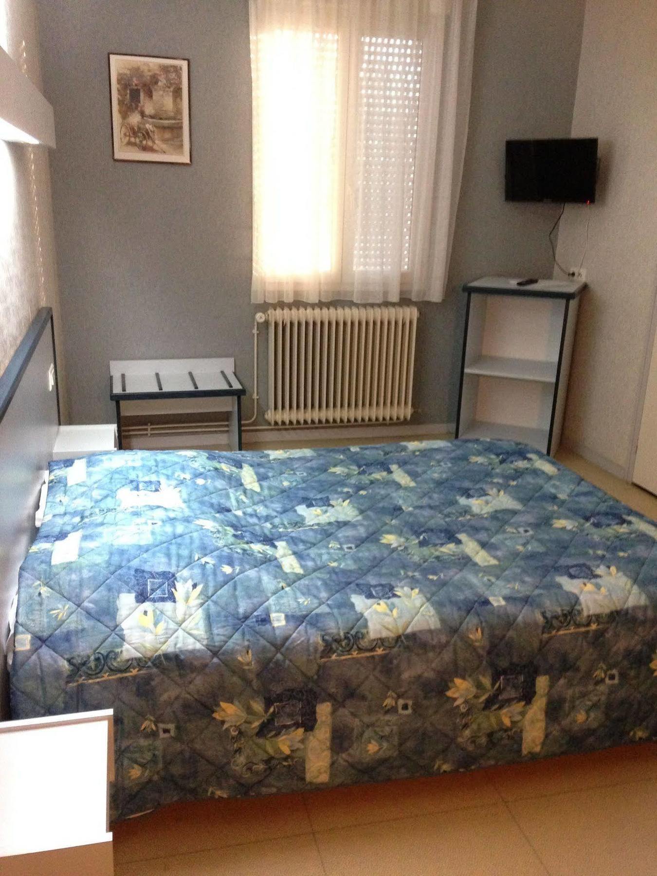 Hotel Du Jura ลูอองส์ ภายนอก รูปภาพ